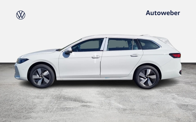 Volkswagen Passat cena 207330 przebieg: 8, rok produkcji 2024 z Mielec małe 106